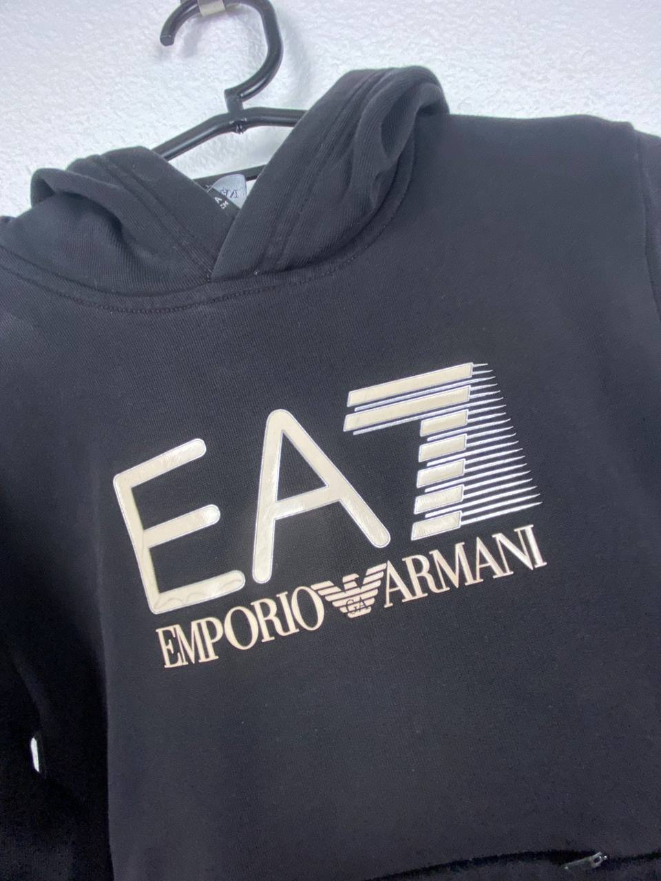EA7 Emporio Armani sudadera niño capucha negra vintage streetwear — foto 2