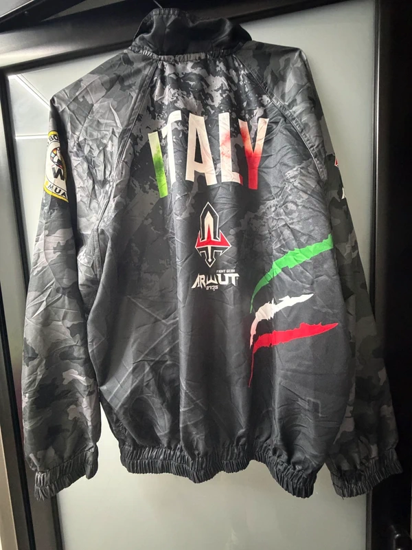 Chaqueta / Cortavientos WBC Muay Thai Italia - Arawut Fight Gear - Talla XL — foto 2