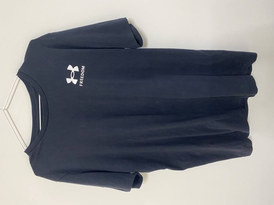 Camiseta Under Armour Freedom Flag Negra - Talla L (Loose Fit), negro