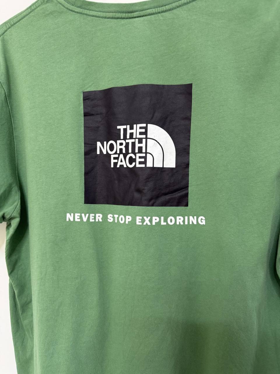 Camiseta The North Face Verde Box Logo Talla XL | Never Stop Exploring — foto 4