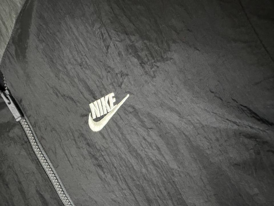 Nike cortavientos negro talla S vintage streetwear tricolor — foto 5