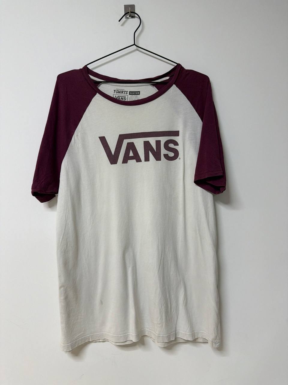 Camiseta Vans Raglán Manga Corta Burdeos y Blanco Talla XL Skate, blanco y granate
