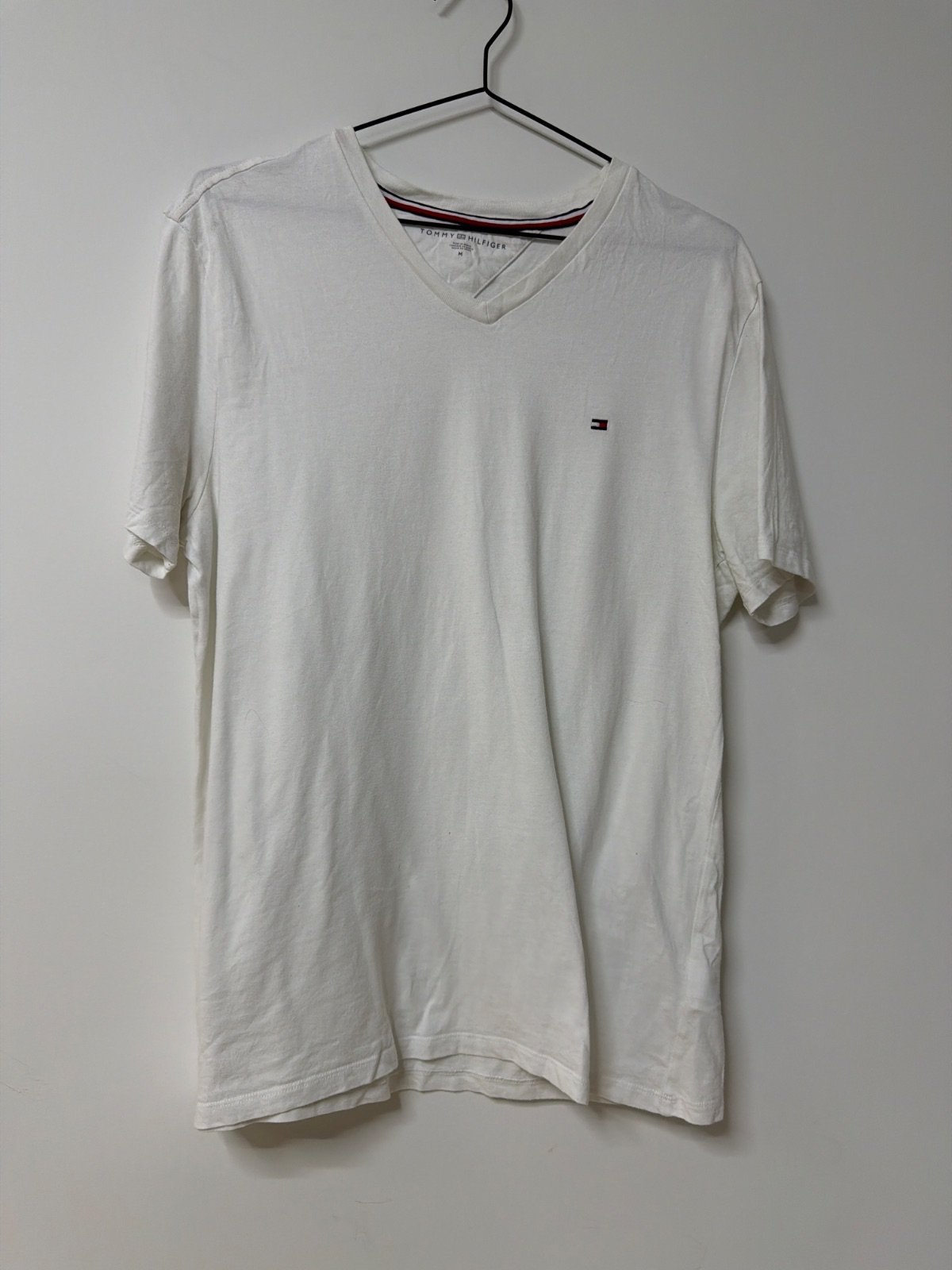 Tommy Hilfiger White V-Neck T-Shirt Basic Tee Logo Size M