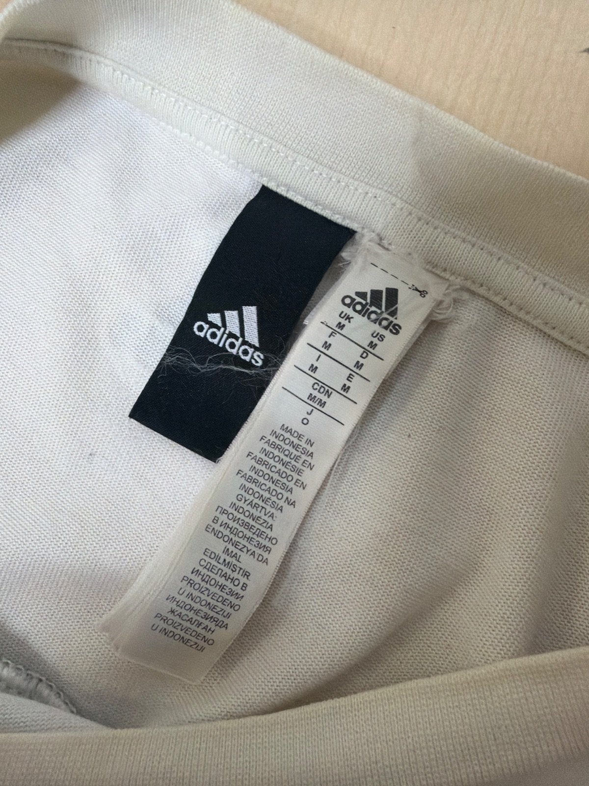Adidas T-Shirt Men Color Block Navy Grey White Spellout Logo Size M — foto 3