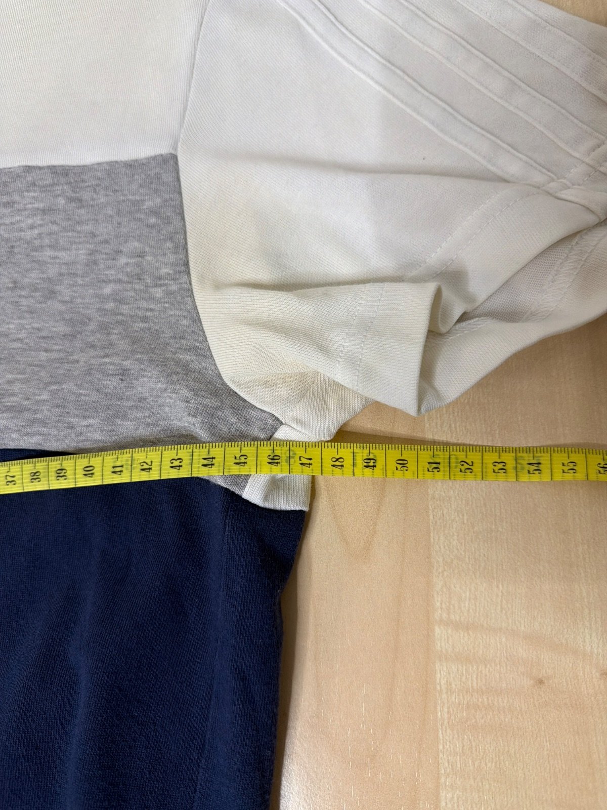 Adidas T-Shirt Men Color Block Navy Grey White Spellout Logo Size M — foto 6