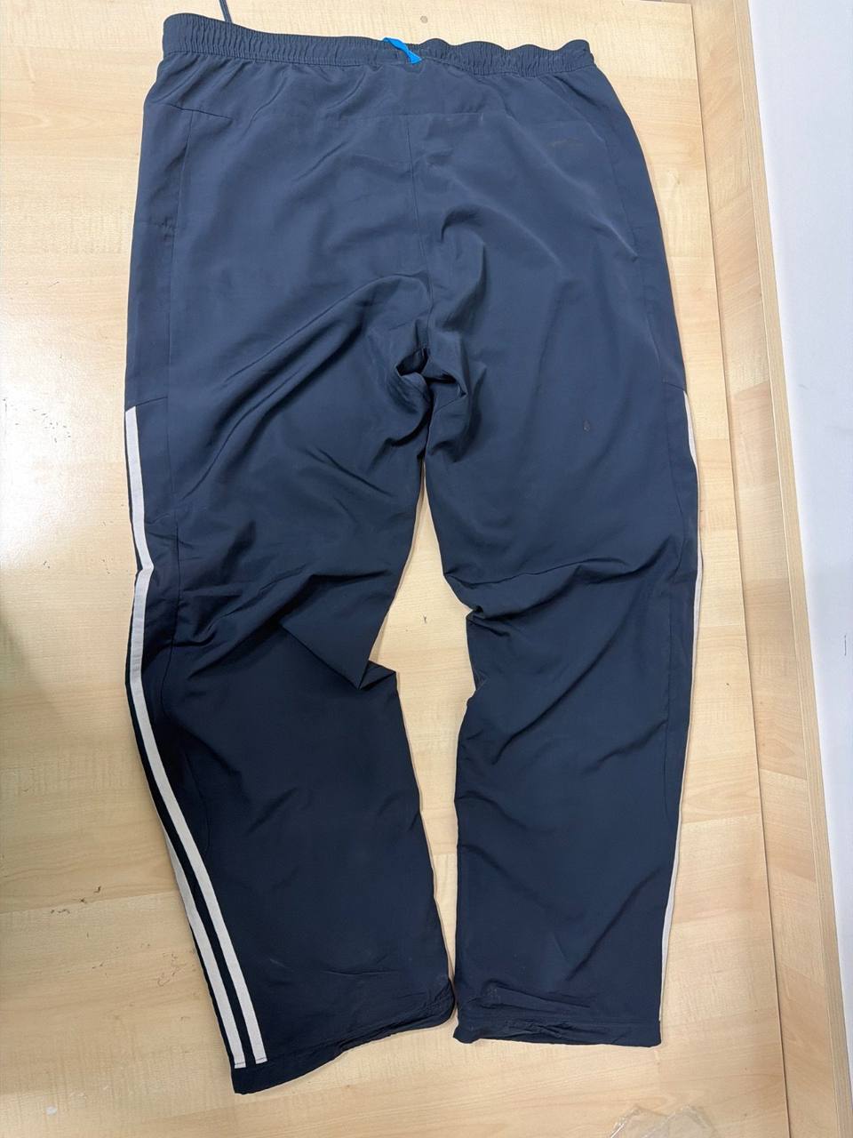 Pantalón chándal Adidas Climalite azul marino Vintage Talla L - Blokecore Y2K, negro — foto 2