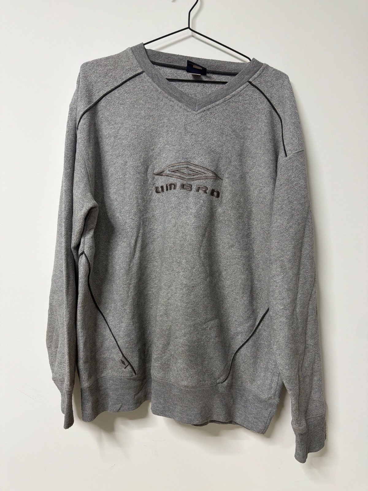 Umbro Vintage Sweatshirt Y2K Centre Logo Grey L Blokecore