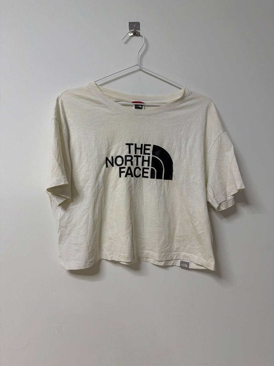 The North Face Crop Top Blanco Roto Manga Corta Streetwear