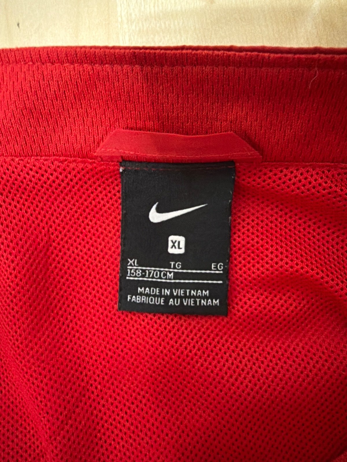NIKE Track Jacket Red Windbreaker Youth XL 1. FC-TSG Königstein Football — foto 4