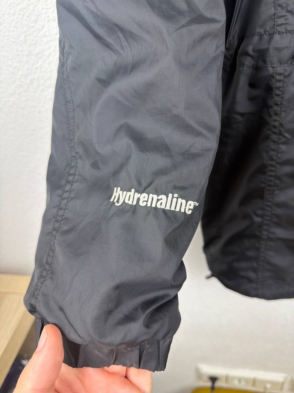 The North Face chaqueta Hydrenaline negra impermeable vintage, negro — foto 3